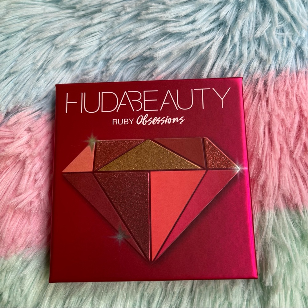 Huda Beauty Ruby Obsessions Eye Shadow Palette New